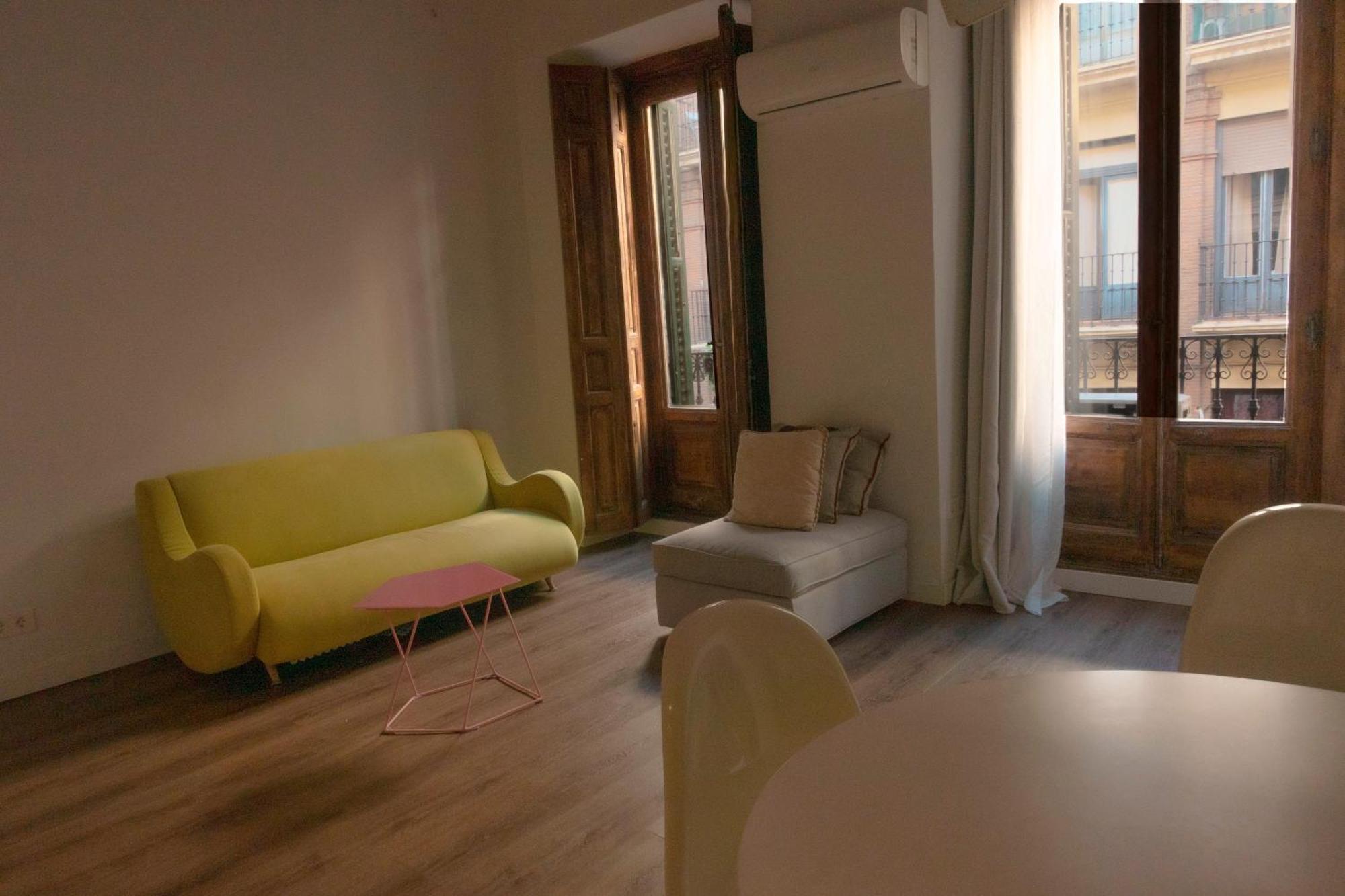 Hortaleza 4, Preciso Estudio En Chueca Junto A La Gran Via De Madrid Dış mekan fotoğraf