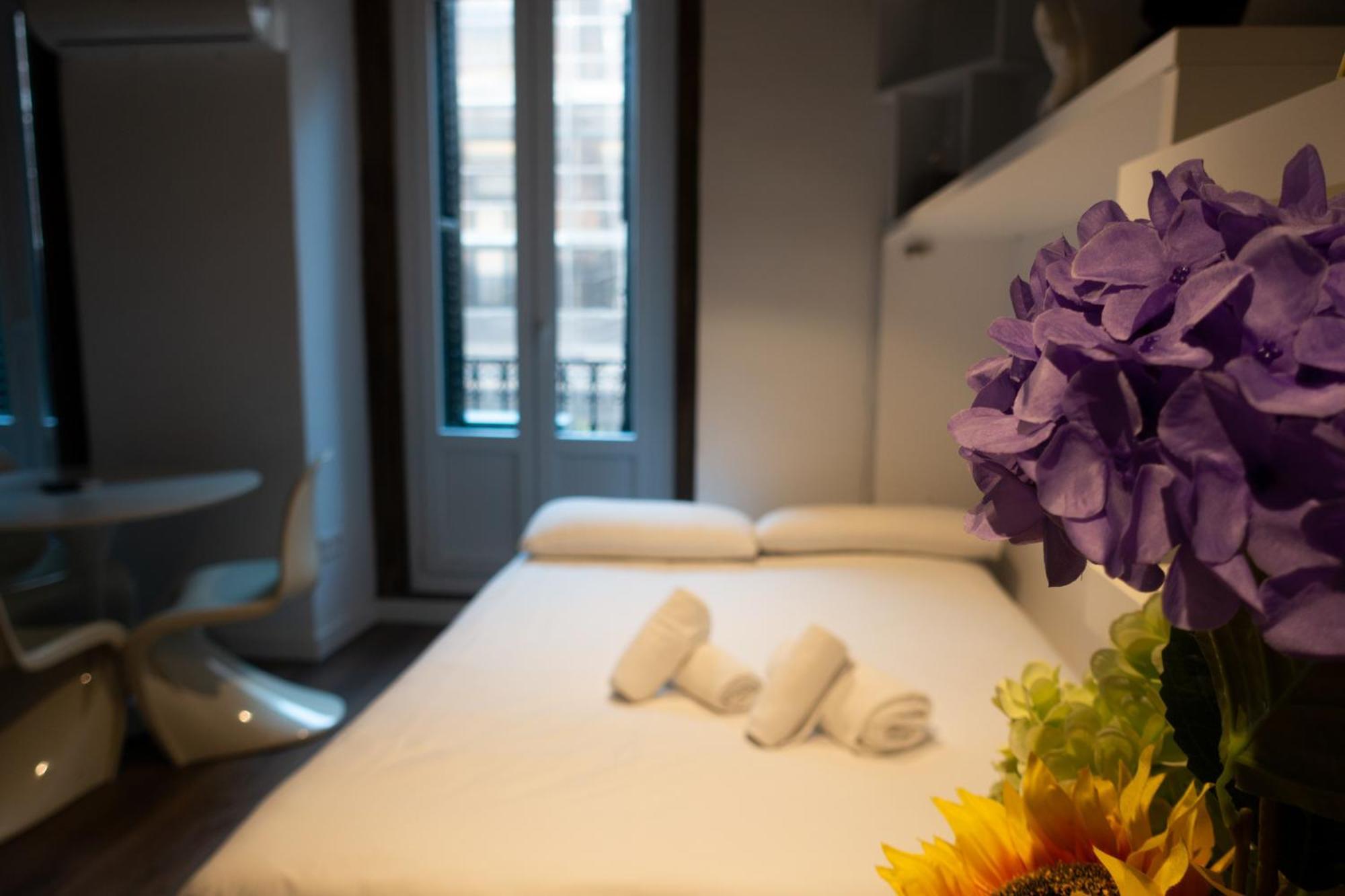 Hortaleza 4, Preciso Estudio En Chueca Junto A La Gran Via De Madrid Dış mekan fotoğraf